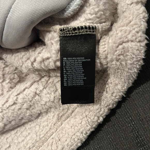 Boys Northface jacket - Picture 4 of 5